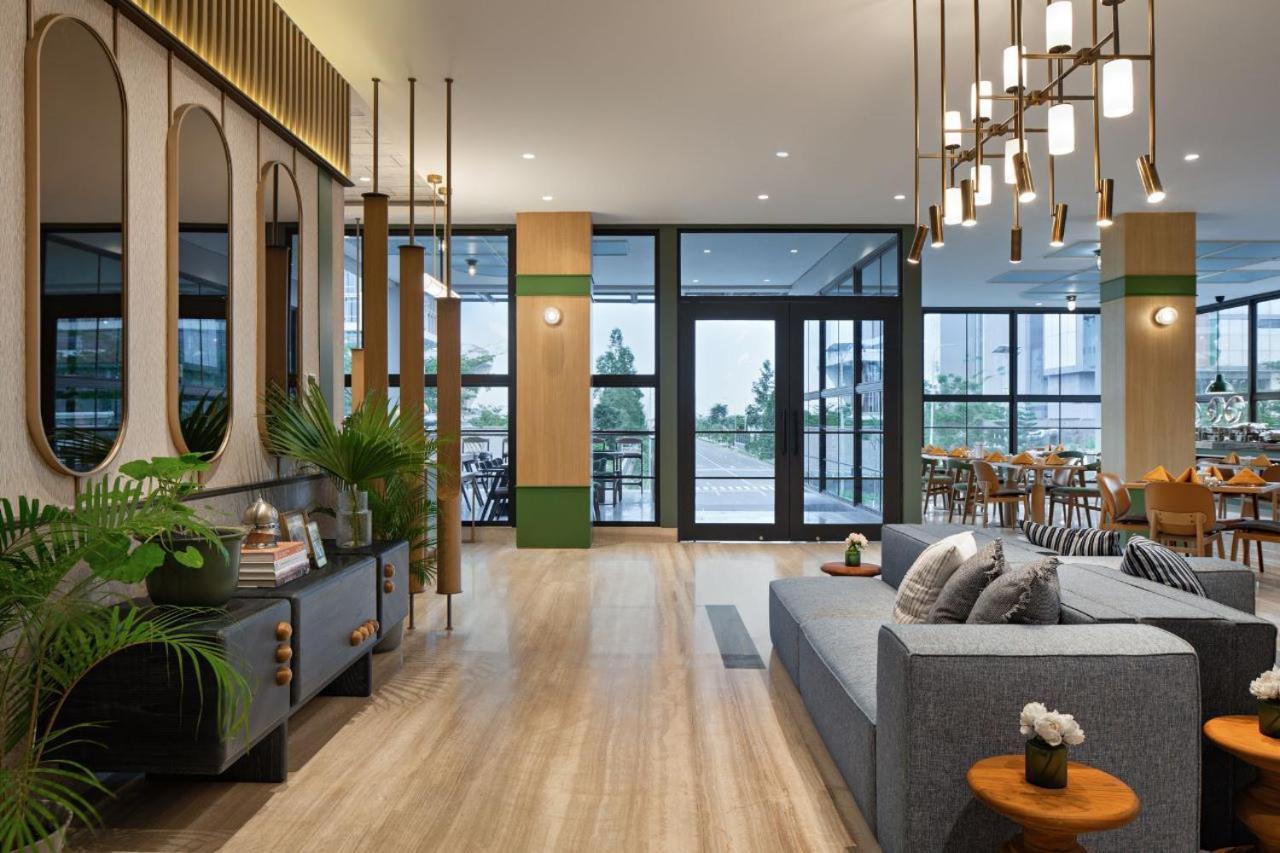 Maxonehotels At Kota Harapan Indah-Bekasi Zewnętrze zdjęcie
