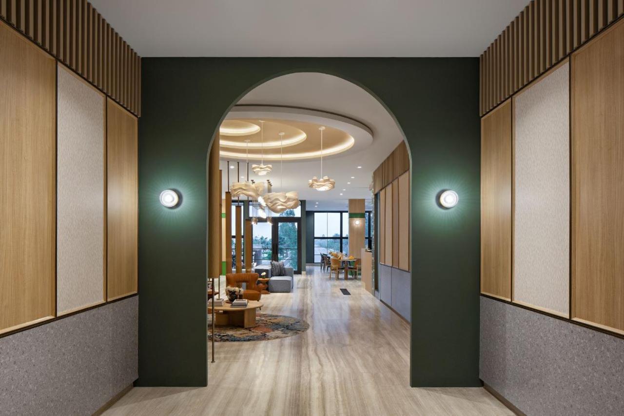 Maxonehotels At Kota Harapan Indah-Bekasi Zewnętrze zdjęcie